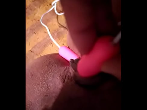 Estrenando Nuevo juguete muy excitante