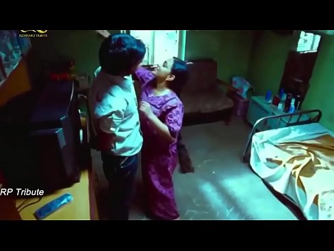 നിത്യ മേനോൻ ഹോട്ട് മുല