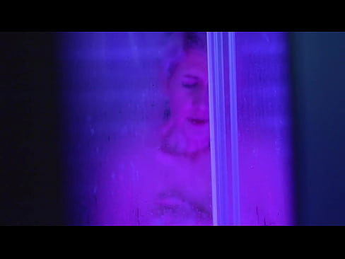 Real Hidden Peeping - Short Hair Blonde Girl cums in the shower!
