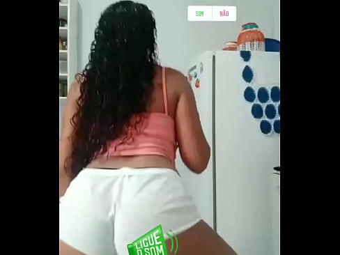 carolzinha gostosa baforando