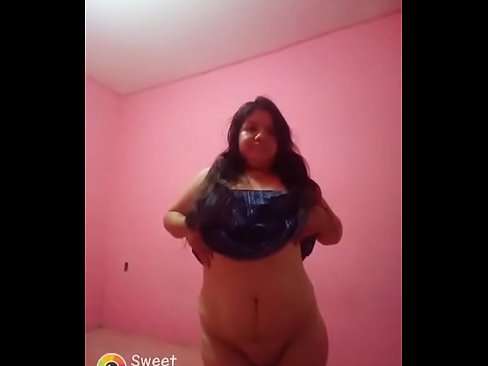 Gordibuena quiere que la coja su marido no la satisface