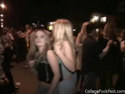 Santa Barbara party all college guest. We caught on camera, that guy kissing and licking tits. he strip off the clothes of the babe and licking her pussy. He agressive fucking her pussy until it cum