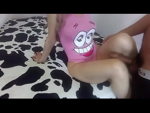 Mi hermanastra no me quiere dar su vagina por mas que le ruego