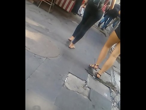 Gringa caminando por la ciudad de Mexico