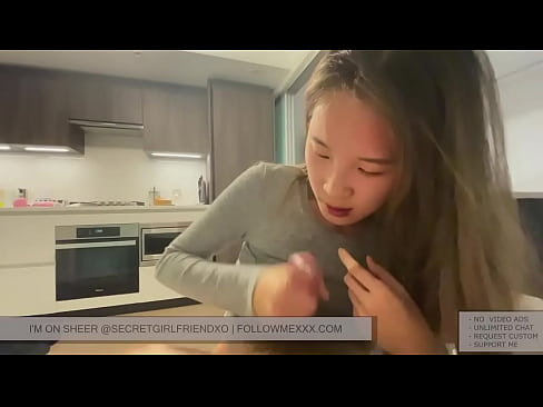 BEAUTIFUL ASIAN TEEN STOPS TO GIVE A QUICK HANDIE BEFORE WALKING OUT THE DOOR
