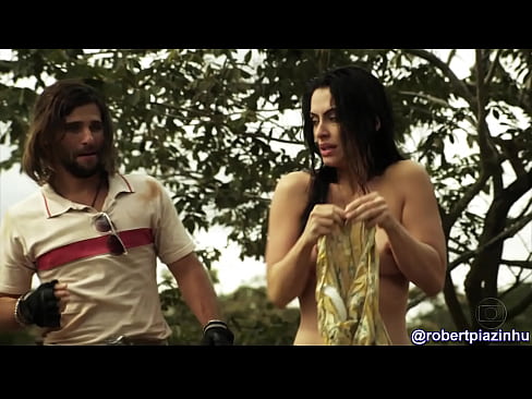 Cléo Pires pelada em As Brasileiras