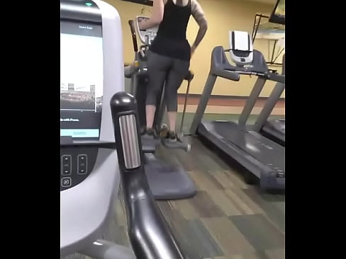 milf with big sexy ass