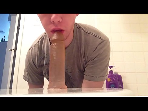 Blonde amateur guy sucking dildo