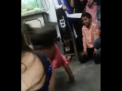Hot Sexy Indian Girl Dance
