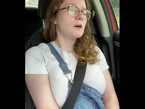 Busty, Nerdy Hottie Masturbates in the Car