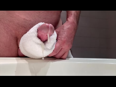 Watch me cumming with a huge load