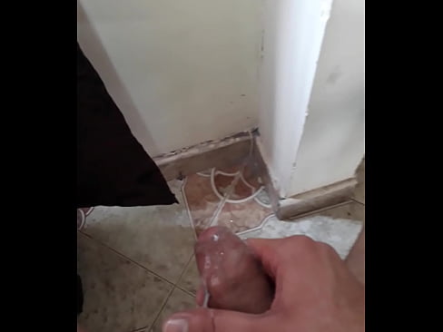 Quitandome las ganas con una paja