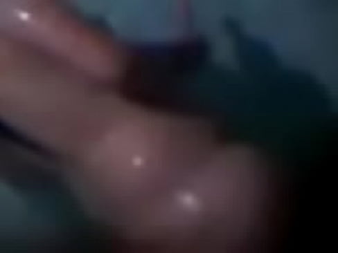 Tremenda nalgona bañandose