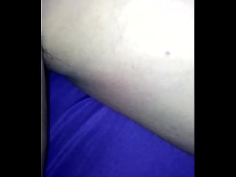 Me abren la jugosa vagina