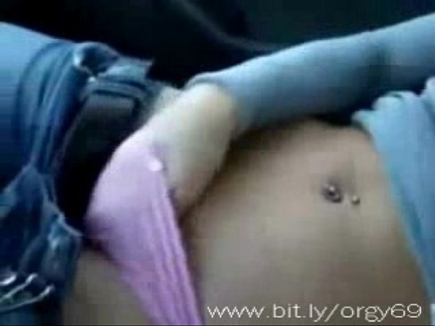 girl sucking cock in car