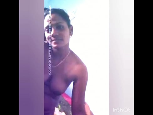 Tamil aunty show boobs