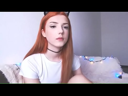 teen shemale masturbating on webcam