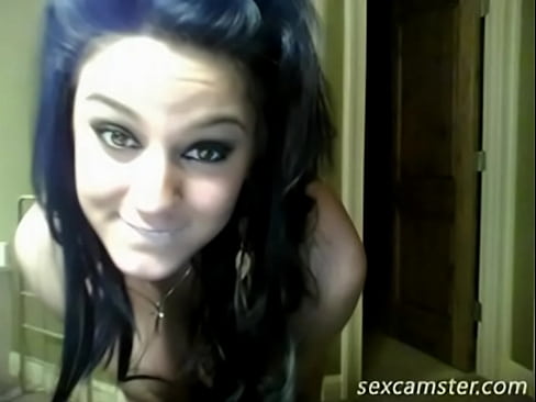 Cutey Uses Massager On Throbbing Clitoris
