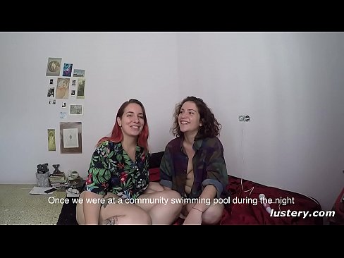 Amateur Lesbians Dive into the Toy Box