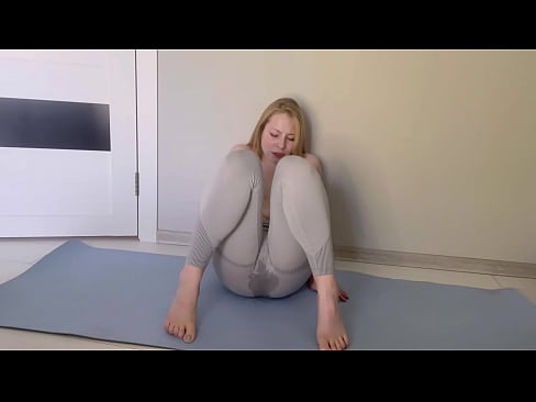 Yoga workout ends with huge squirting