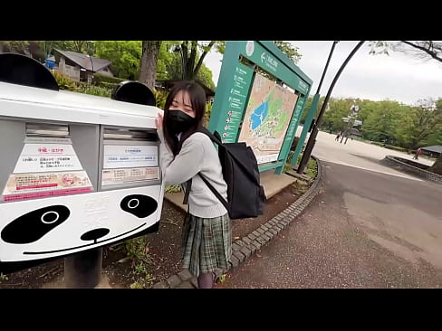 誰もがヤりたがる可愛すぎな不思議ちゃんJ●今日は待ちに待った彼女との上野デート!ひよりちゃんが楽しみにしていたパンダを目当てに動物園へ