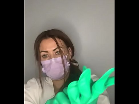 Mature cunt wearing tight Gloves3