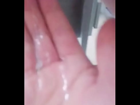 Hace que me corra en el salón