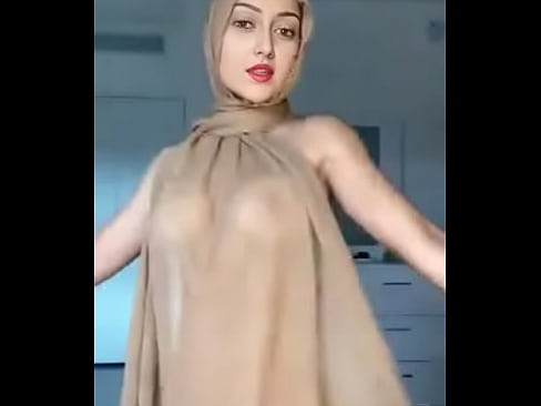 Aditi Bhabhi nude in hijab
