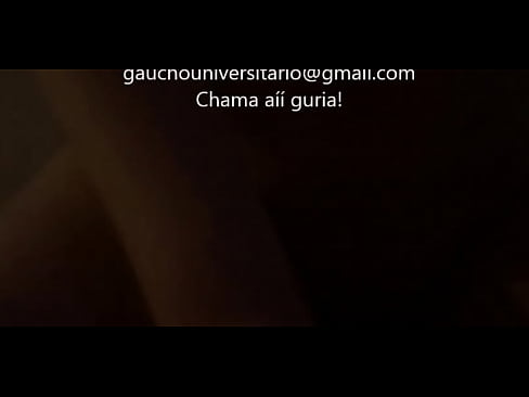 Amiga cavalgando e gozando