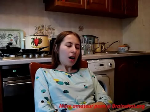 Teenie fingers to orgasm in kitchen