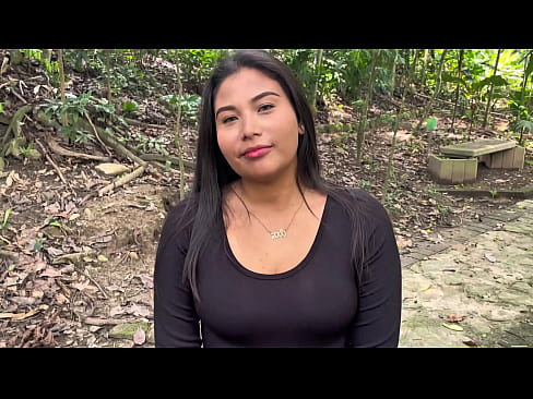 Le chupo la polla a desconocido en parque publico
