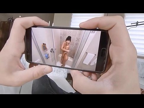 RealityLovers - Bathroom Detective