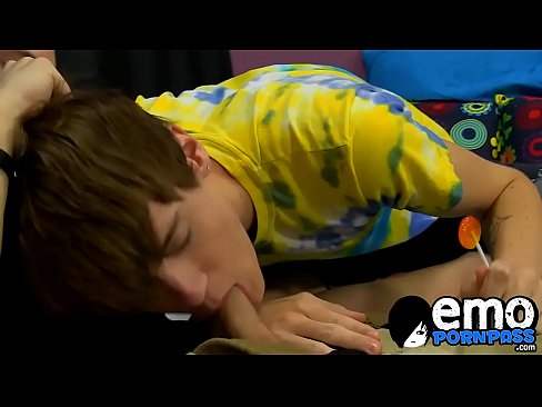 Twink eats candy before analfucking hard