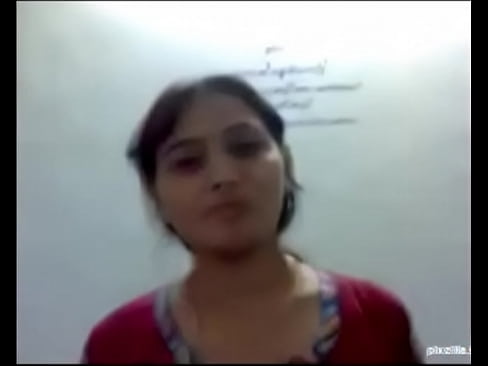 Delhi Girl Niddi Hot Leaked MMS