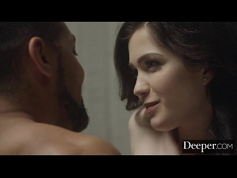 Deeper. Evelyn Claire Loves Nothing More Than WaxPlay & Kinky Sex