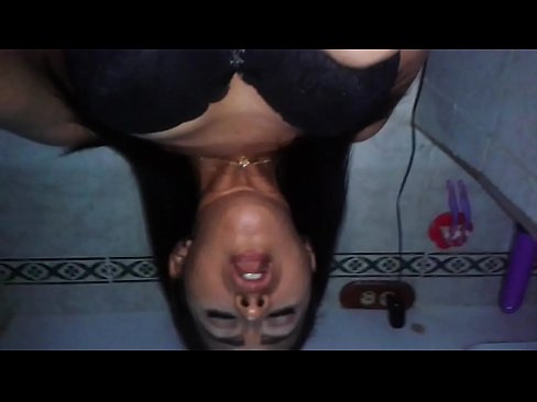 Otra chica de venezuela masturbándose con un consolador por el culo y por la vagina  Otra chica de venezuela masturbándose con un consolador por el culo y por la vagina