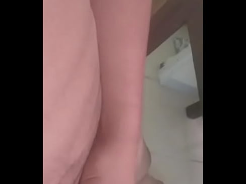 ME MASTURBO Y ENVIO VIDEO A MI TIA