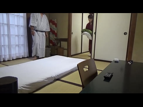Waitress comes to the room to lay out the futon, and the camera captures the entire scene being seduced by a guest (actor) and falling in love.
