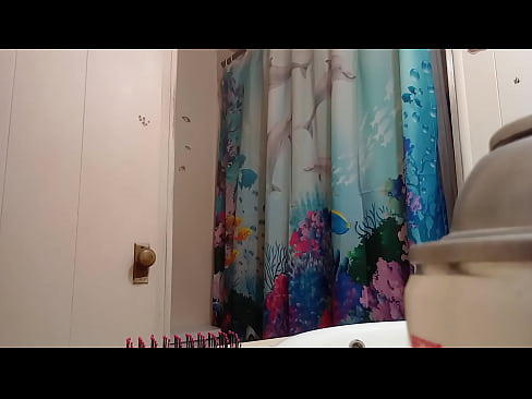 Hidden camera in shower fo mom