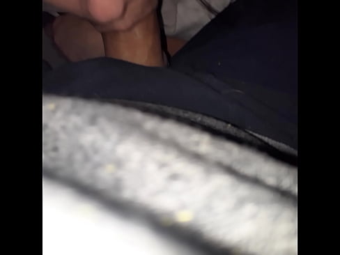 Amateur Ann sucks deep in front seat