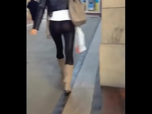 Hot blonde in leggings