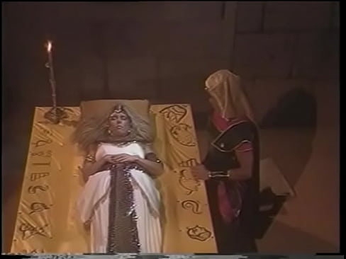 A stunning blonde dressed like an egyptain queen fucks like a bed maid