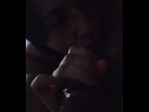 Magrinha matando a saudade do meu pau...