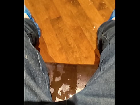 Risky public pee