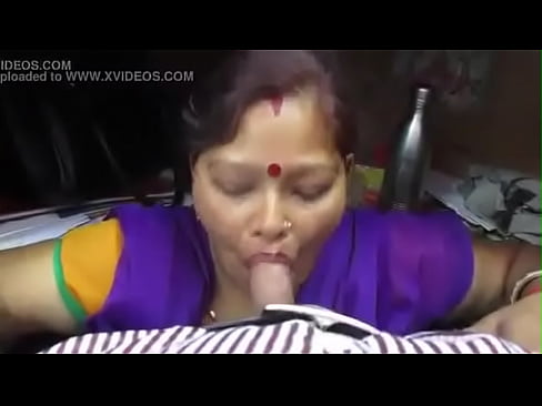 mature indian lady sucks cock