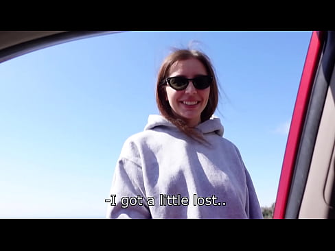 The girl was walking in the mountains and I offered her a ride)