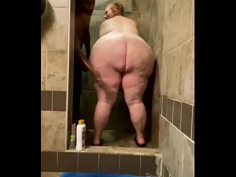 Taking A Shower With SSBBW Redhead