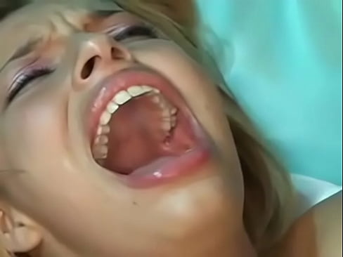 Brazilian blonde teen in painfull anal