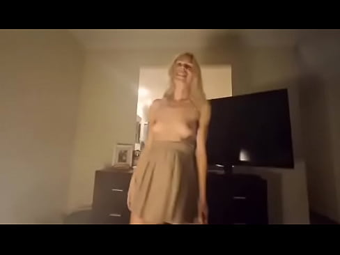 My hot wife does dance with upskirt