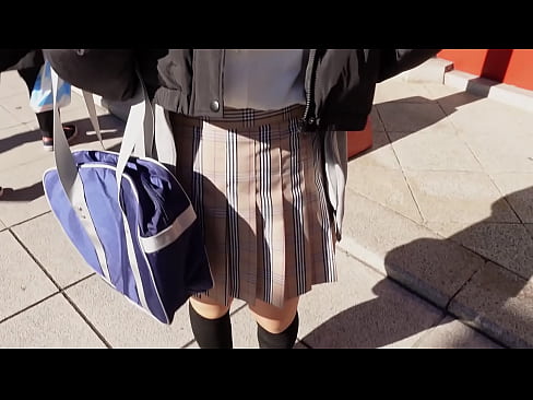 ハメ撮り】恋愛をしているときが一番楽しいと思う恋に恋するイマドキ女子○生。天真爛漫で誰とでも分け隔てなく接するフレンドリーさが魅力!